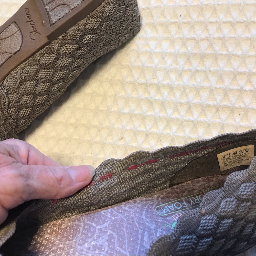 Skechers Women's Textured Taupe Flats - Picture 5 of 5